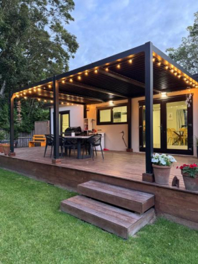 Whare iti on Johns